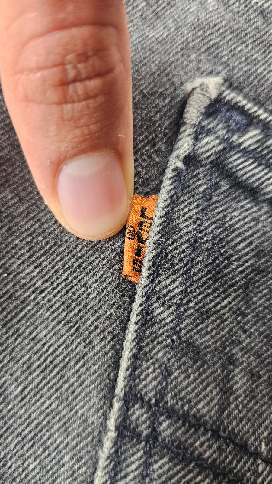 Sac banane Levi’s en jean noir upcyclé – Levi's 3