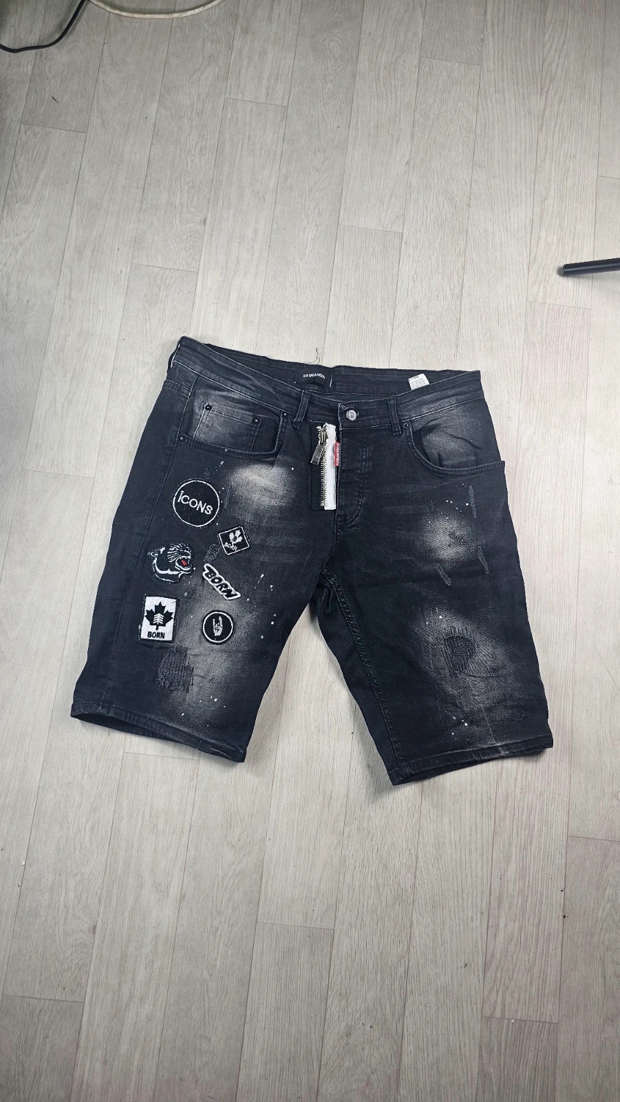 Bermuda Dsquared2 noir patches style distressed homme W38