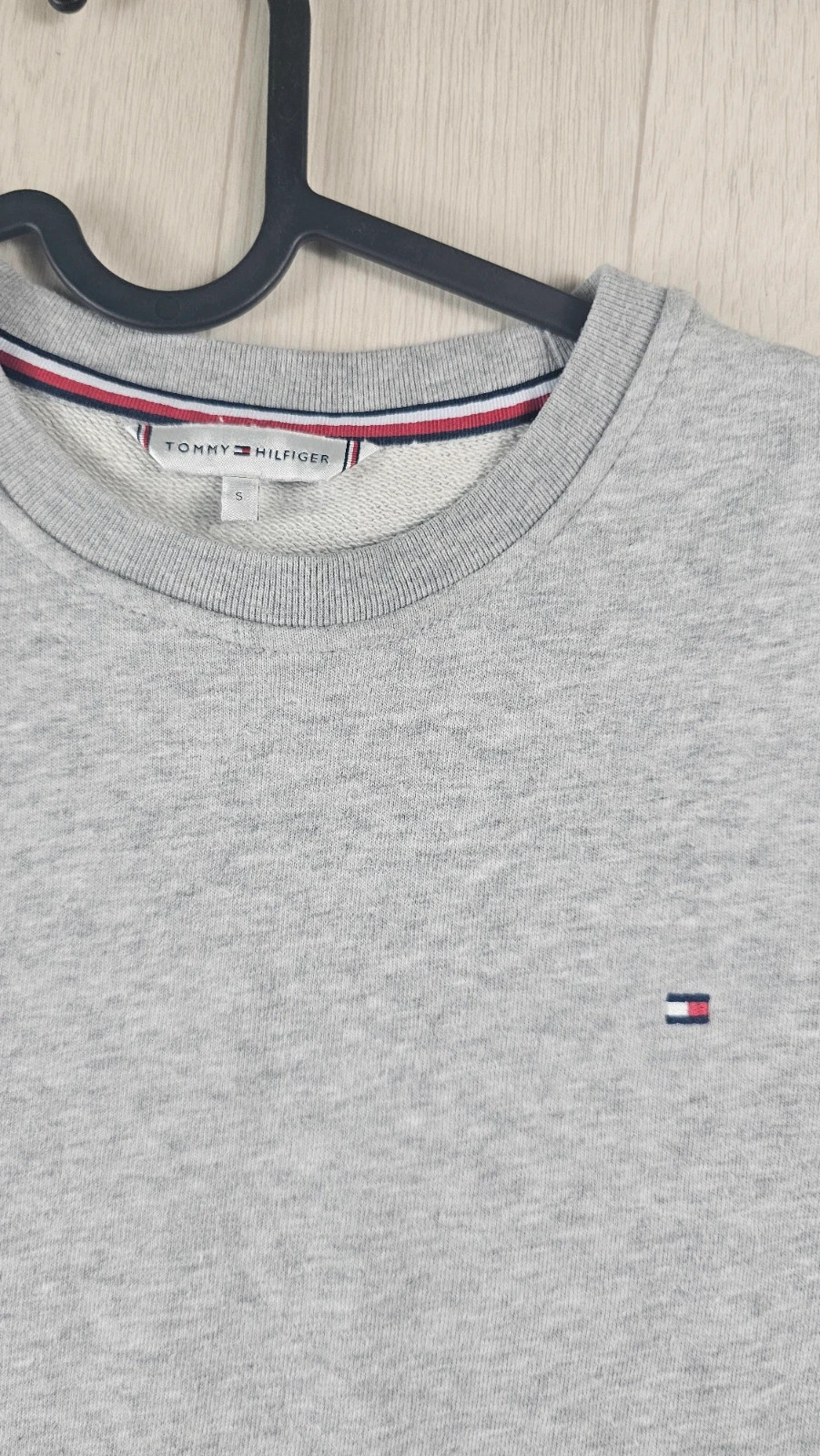 Sweat Tommy Hilfiger Gris ~S – Tommy Hilfiger – taille S 4