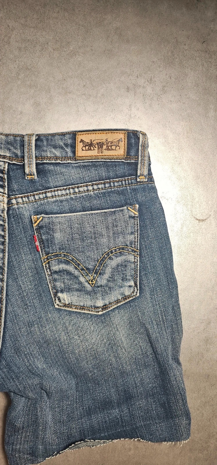 🩳 Short en jean Levi’s – Femme – Taille W26 – Levi's – taille S / 36 / 8 3