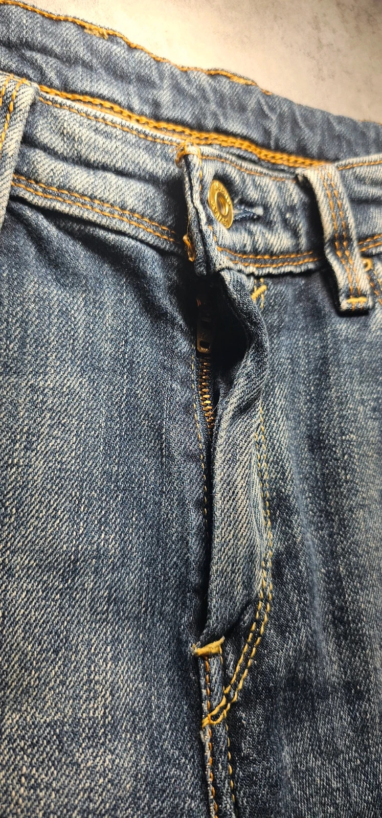 🩳 Short en jean Levi’s – Femme – Taille W26 – Levi's – taille S / 36 / 8 4