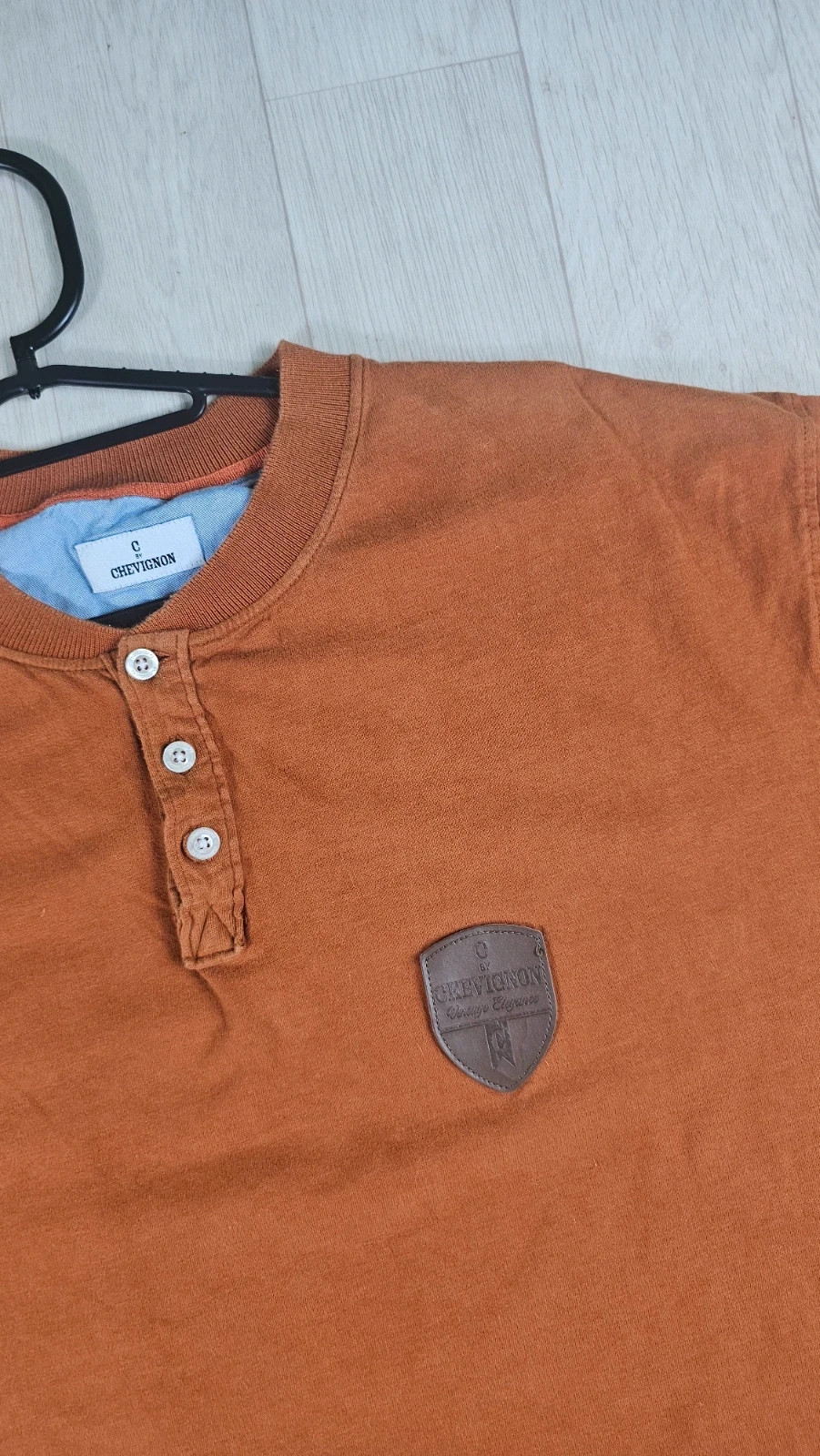 T-shirt Chevignon vintage marron clair patch XL – Chevignon – taille XL 3