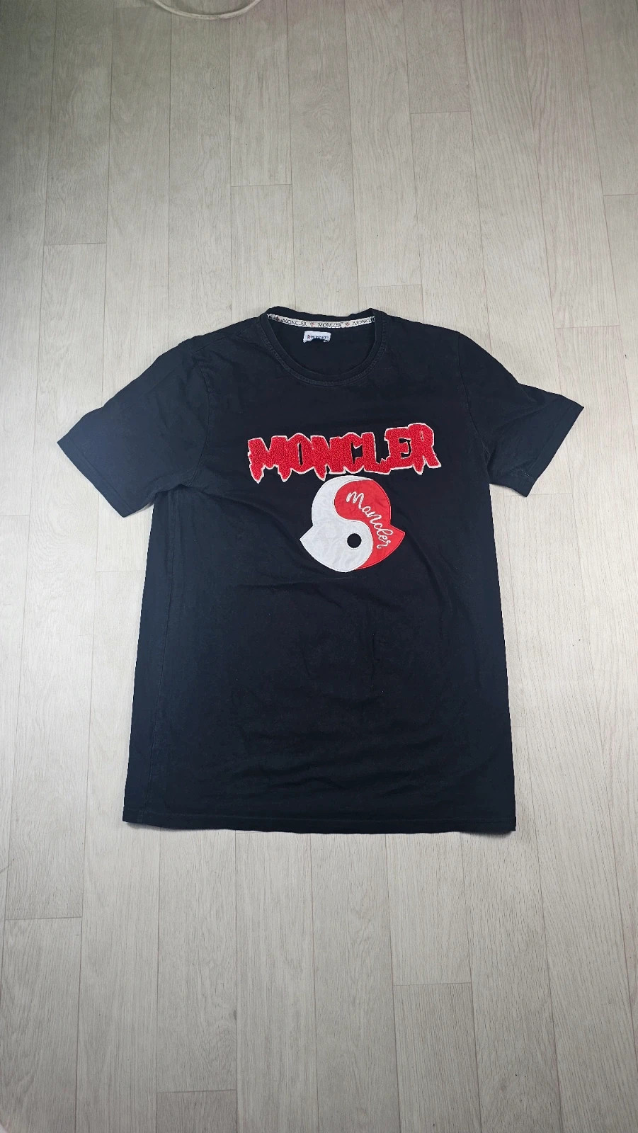 T-shirt Moncler noir homme XL défaut