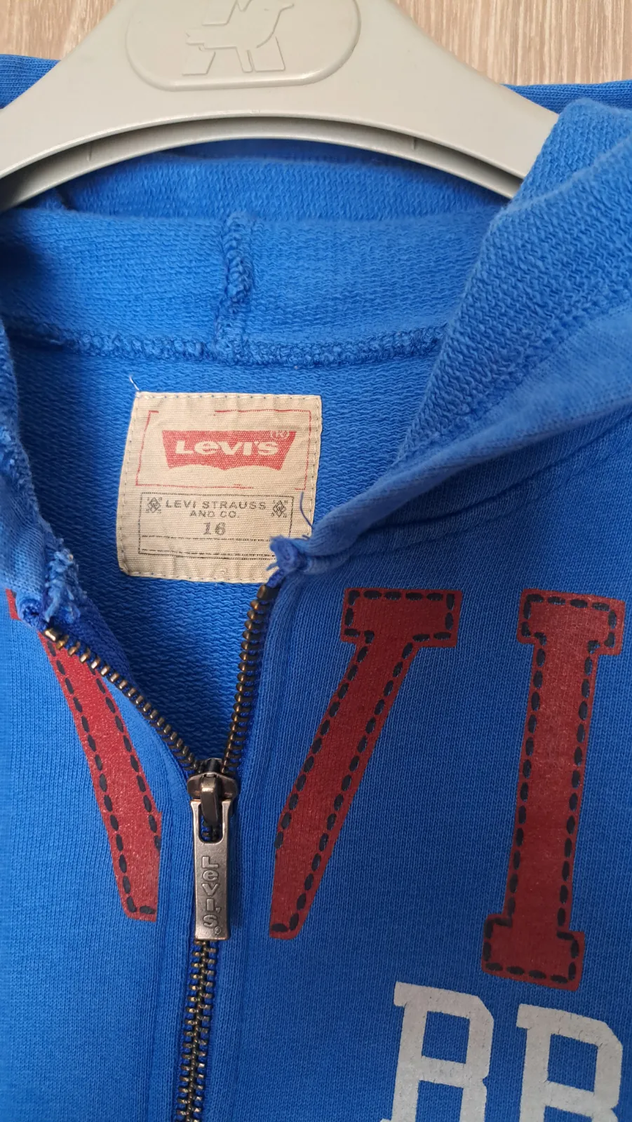 Sudadera Levi's azul con capucha 3