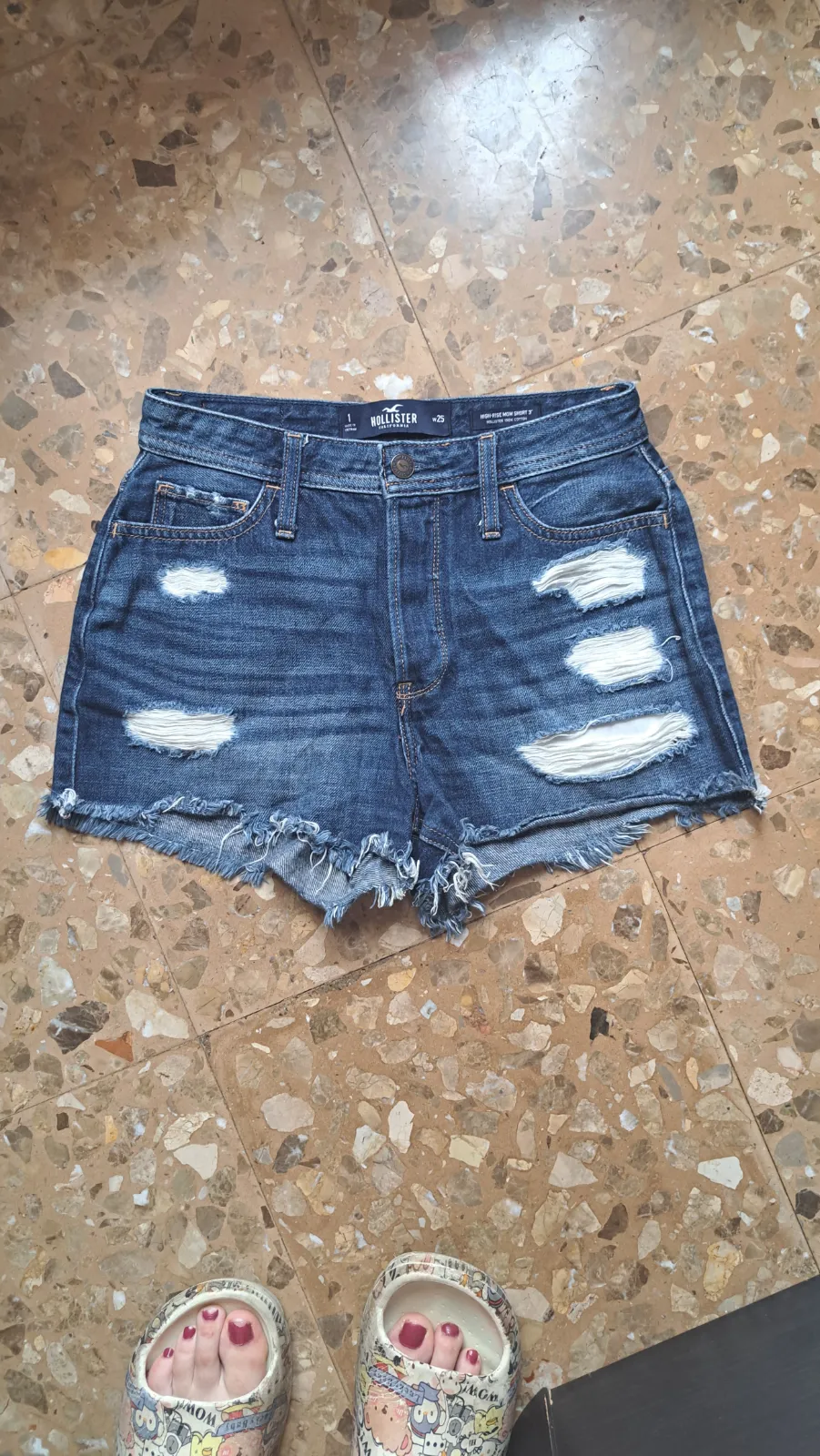 Pantalones cortos vaqueros rotos azul
