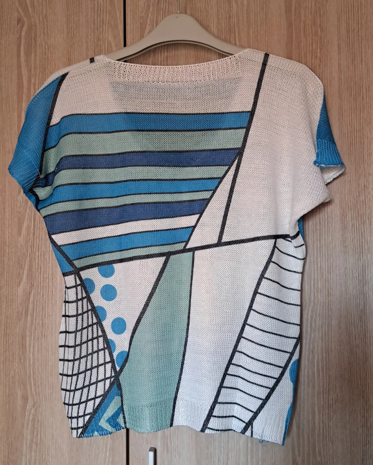 Camiseta estampado arte abstracto multicolor 6