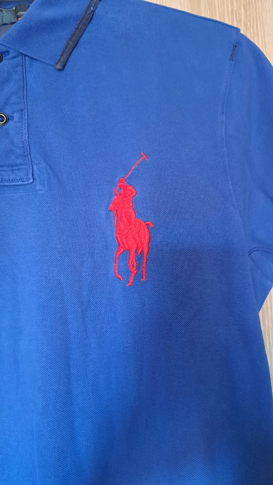 Polo Ralph Lauren azul con logo rojo 3