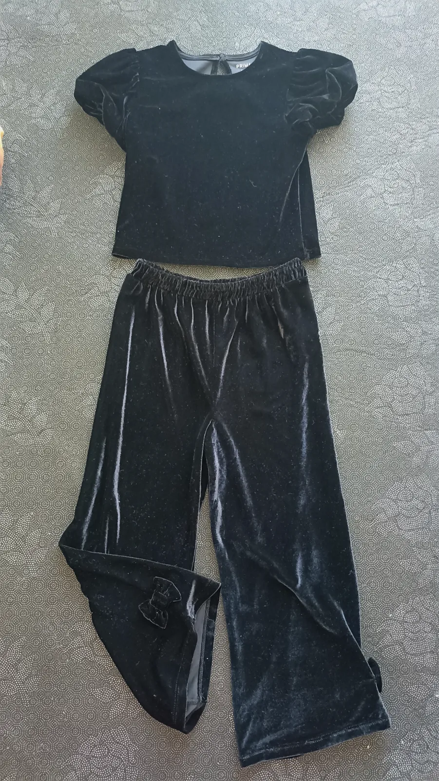 ensemble velours noir fille 6/7ans – Primark – taille 7 ans 4