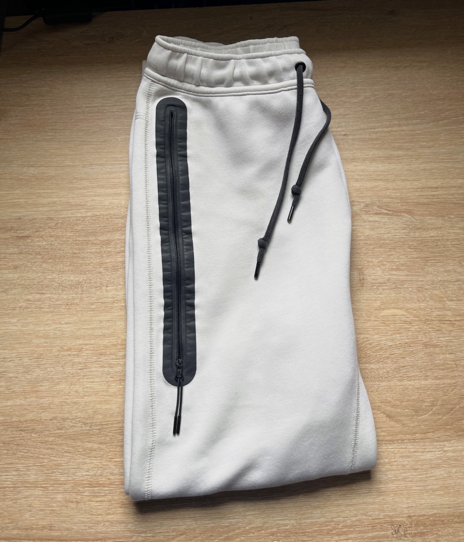 Bas Nike tech 