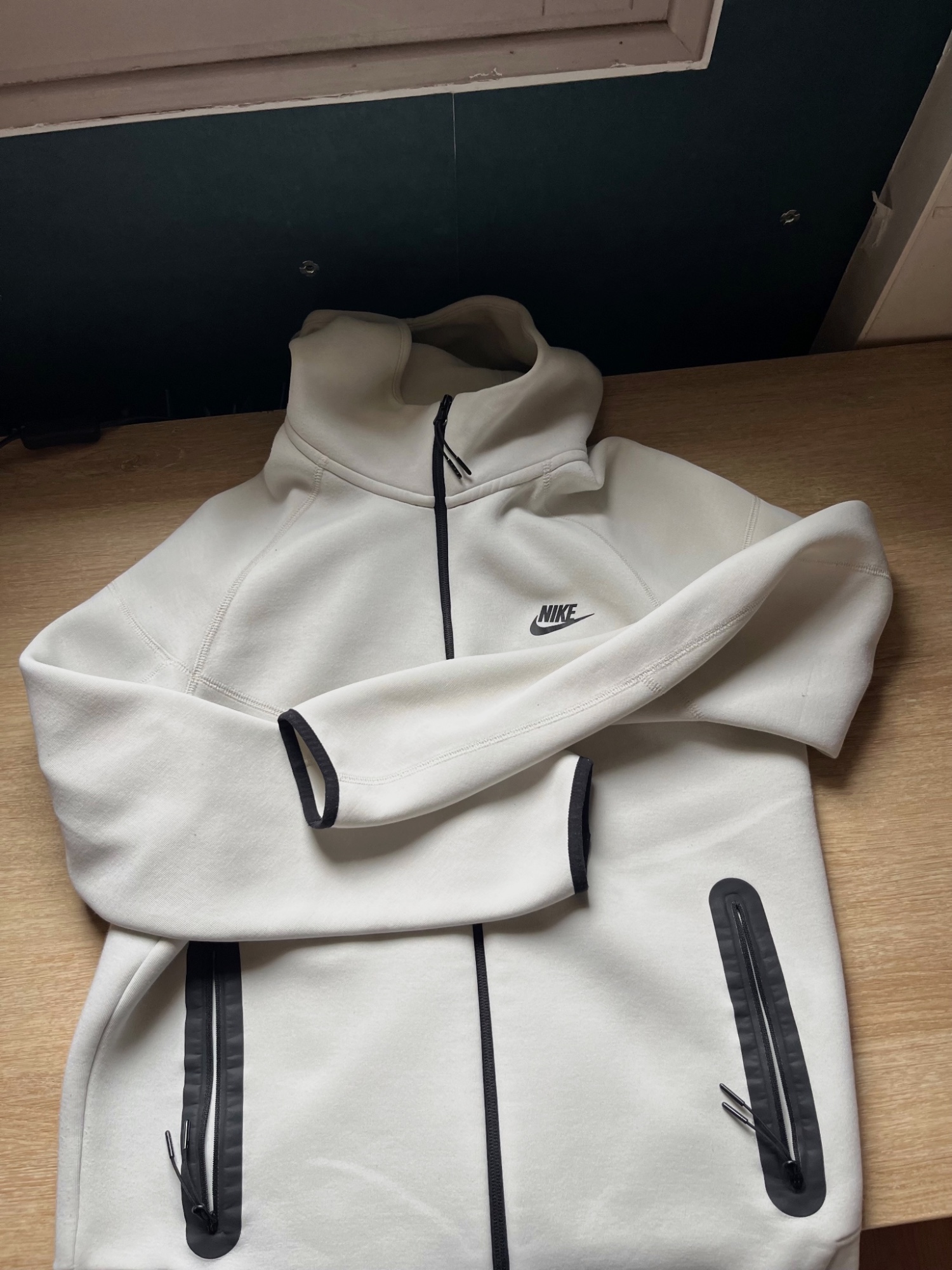 Haut Nike tech 