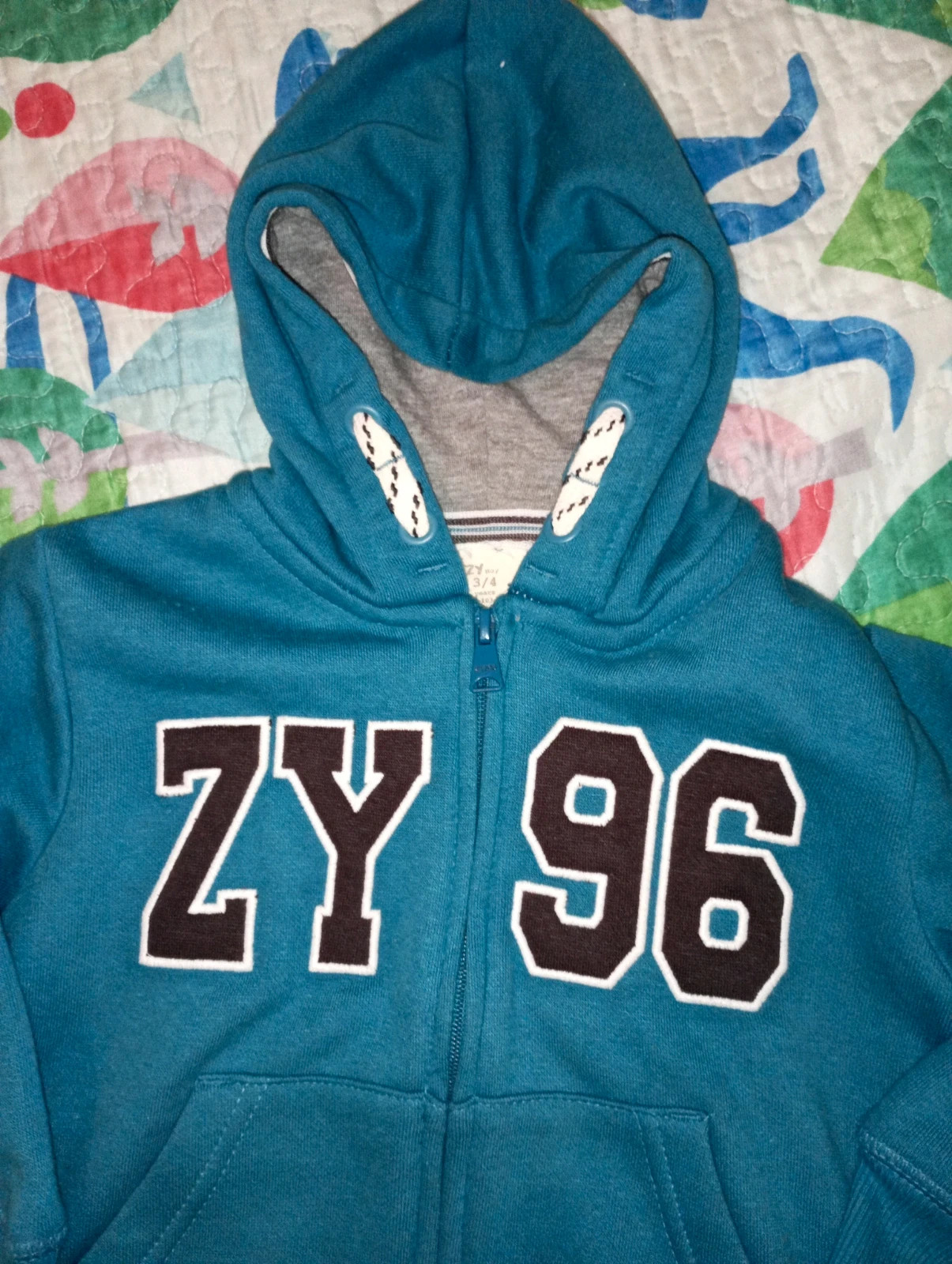 Chaqueta deportiva Zippy (Talla 3/4 años) 👕