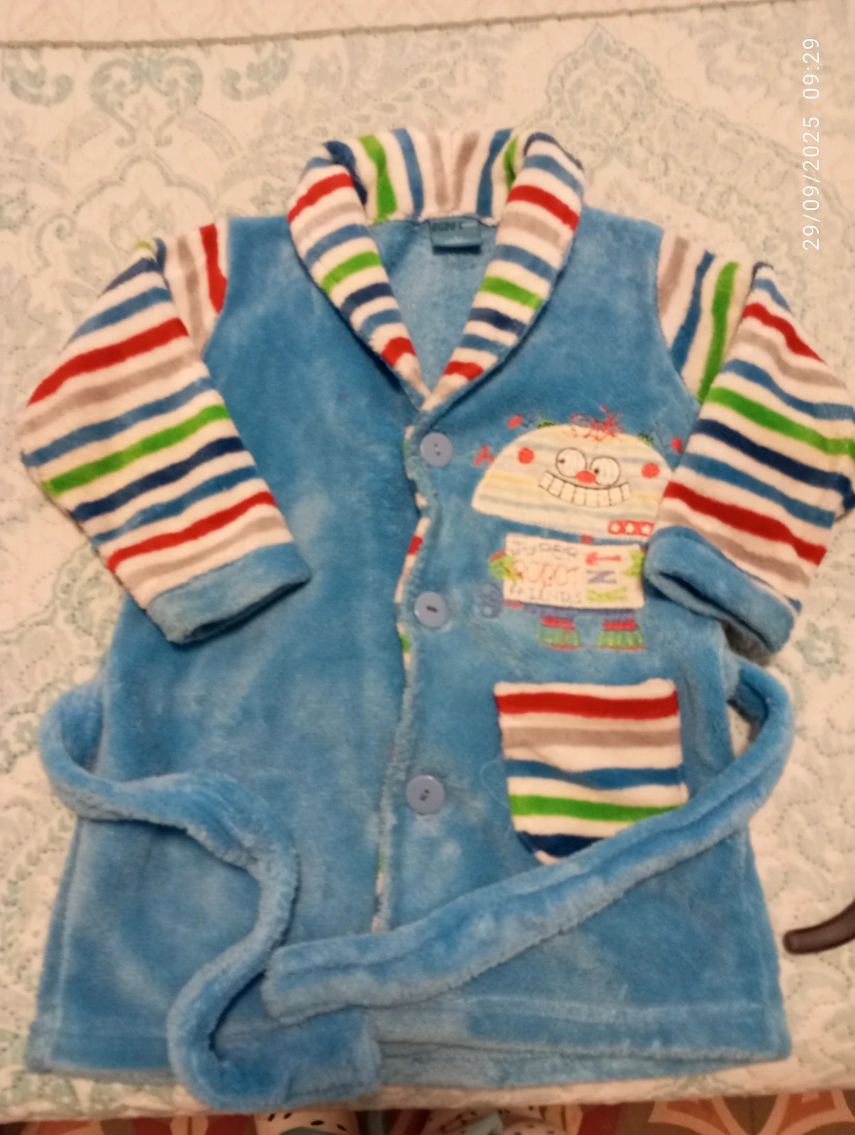 Bata de casa súper calentita y en perfecto estado!