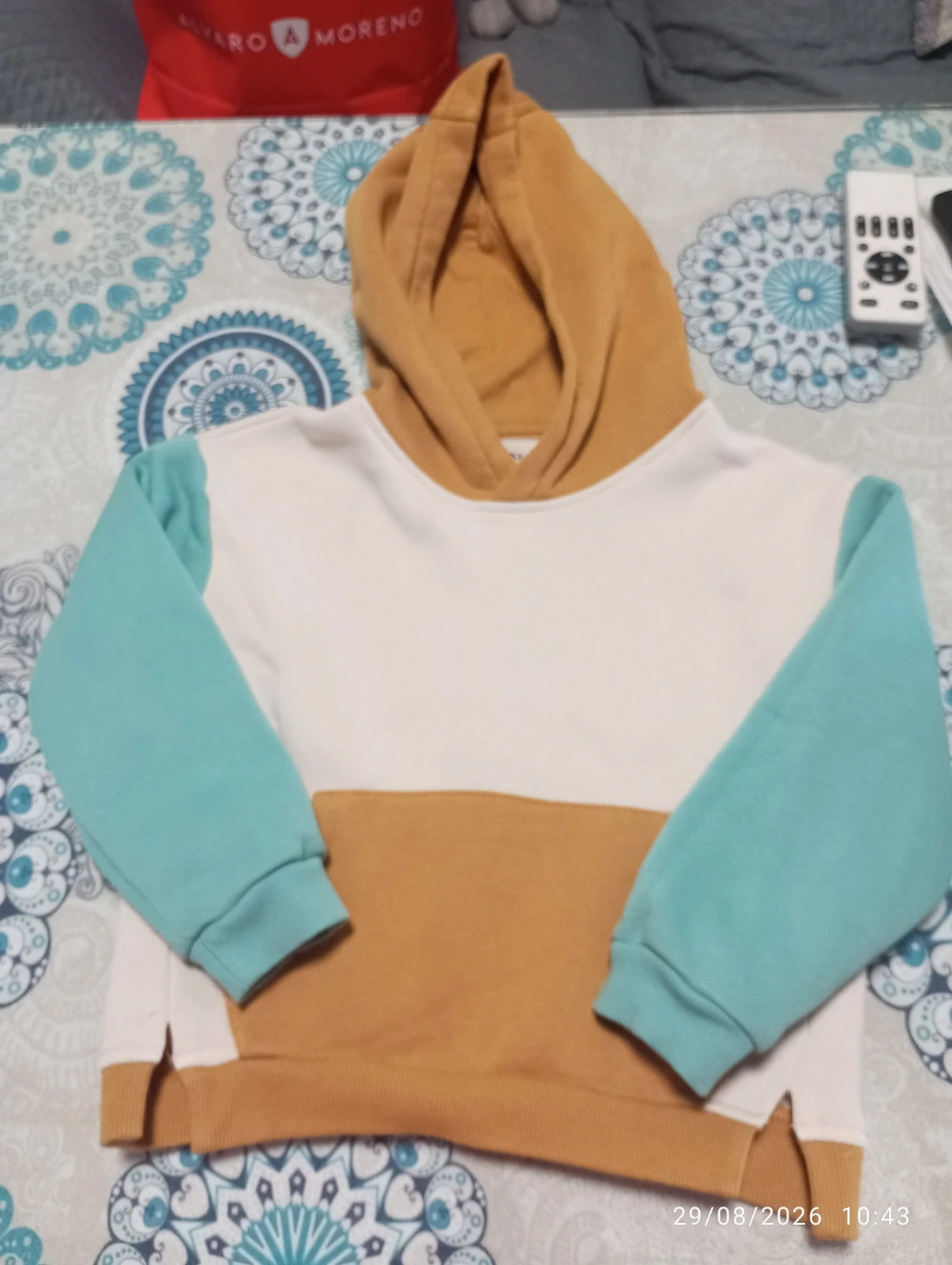 Sudadera color-block Kiabi – Kiabi – taille 6 ans / 116 cm