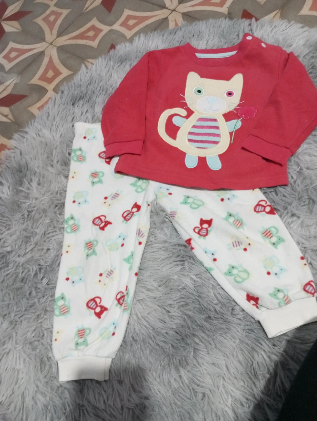 Pijama de gatito Early Days extra suave (12-18 meses)