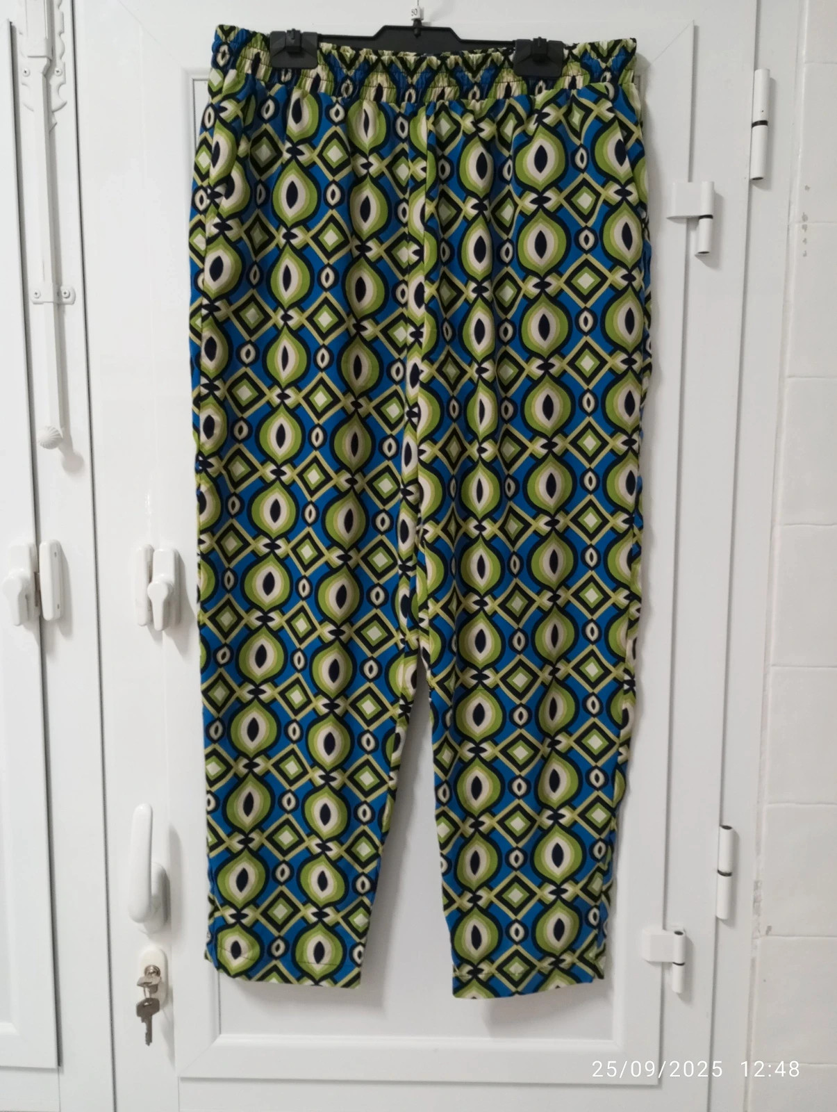 Pantalón fluido de Sfera con estampado retro geométrico superen tendencia – Sfera – taille XL / 42 / 14