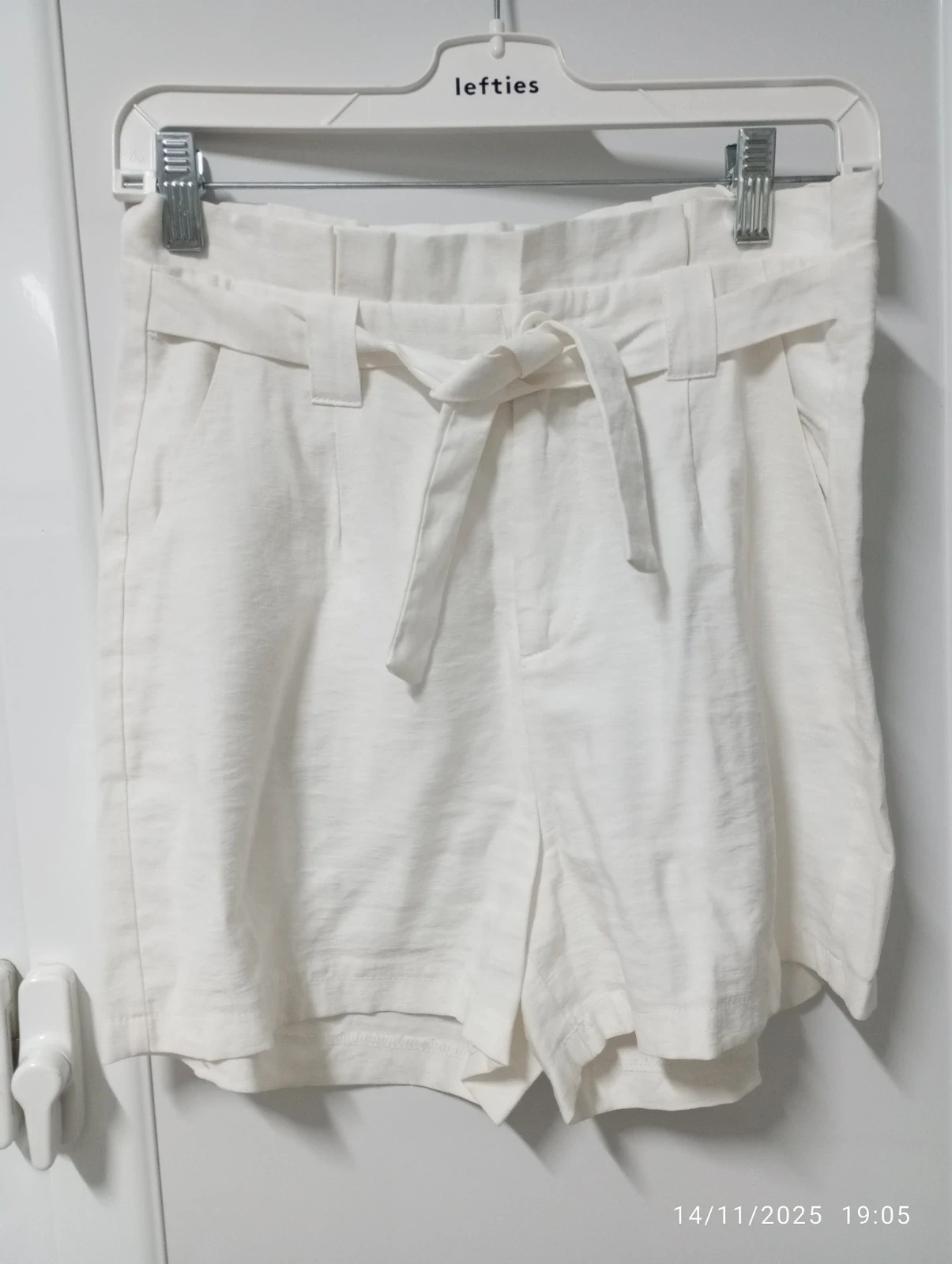 Short Blanco con Cinturón - Nuevo - Talla S – Italy Moda – taille S / 36 / 8