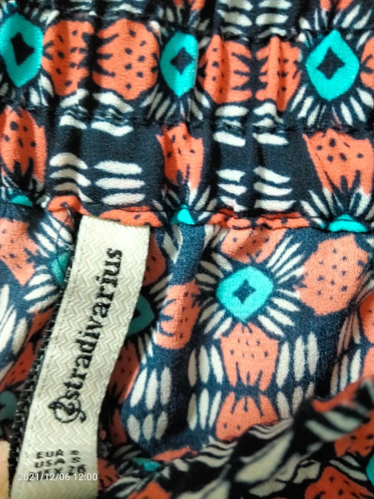 pantalón de Stradivarius con estampado geométrico – Stradivarius – taille S / 36 / 8 2