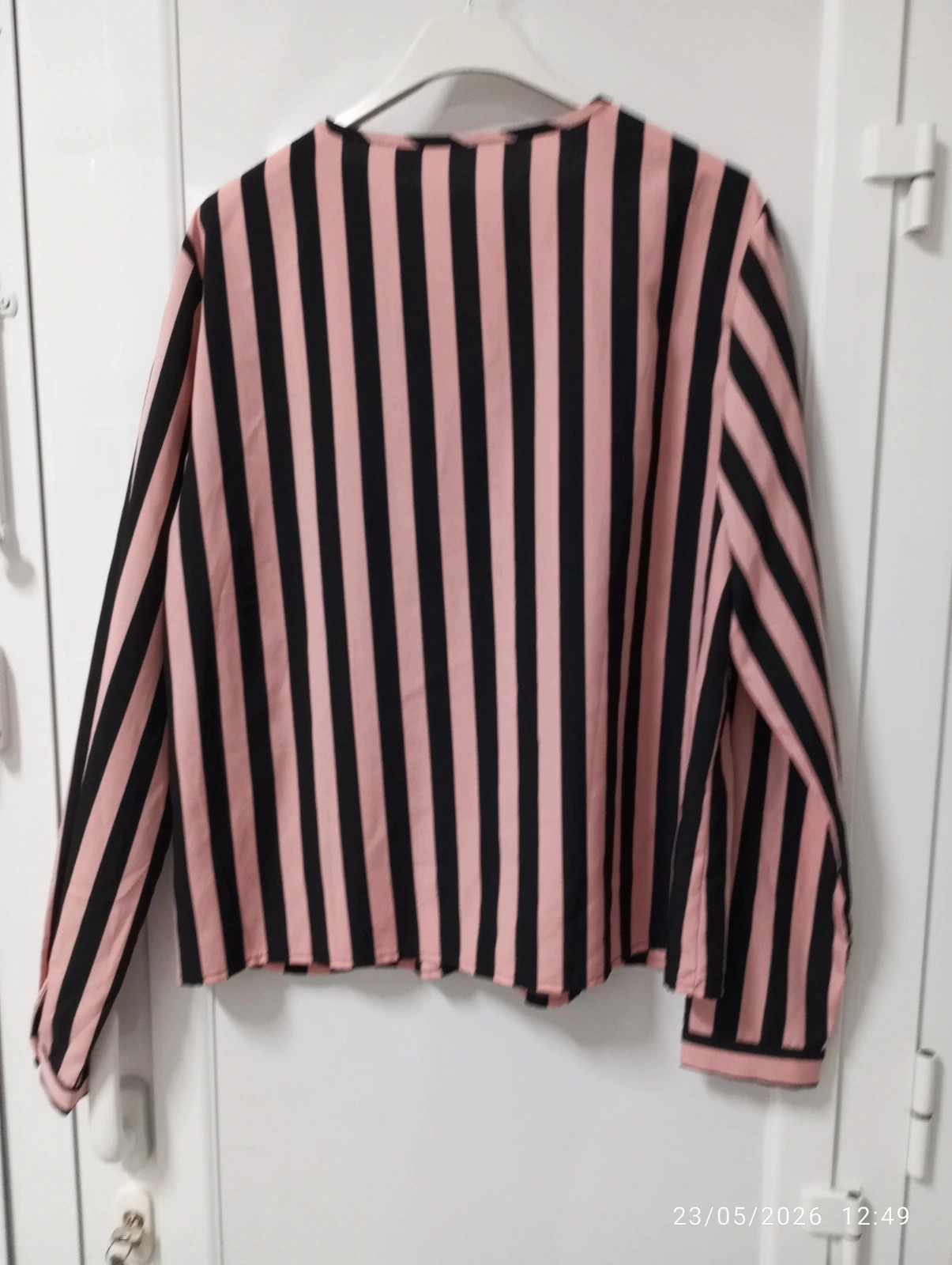 Blusa fluida de rayas rosa y negro 👚NUEVA! Talla L – Shein – taille L / 40 / 12 2