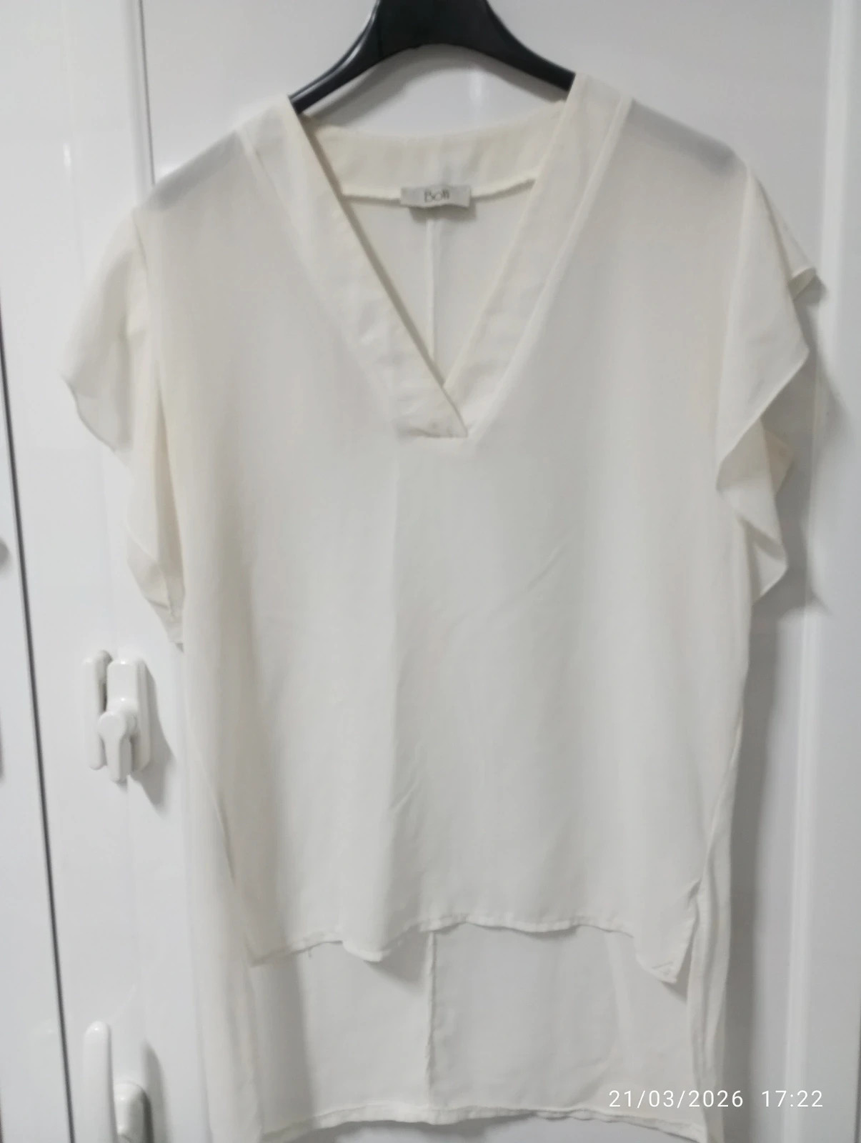 Blusa blanca fluida escote pico - Talla M – Boyi – taille M / 38 / 10