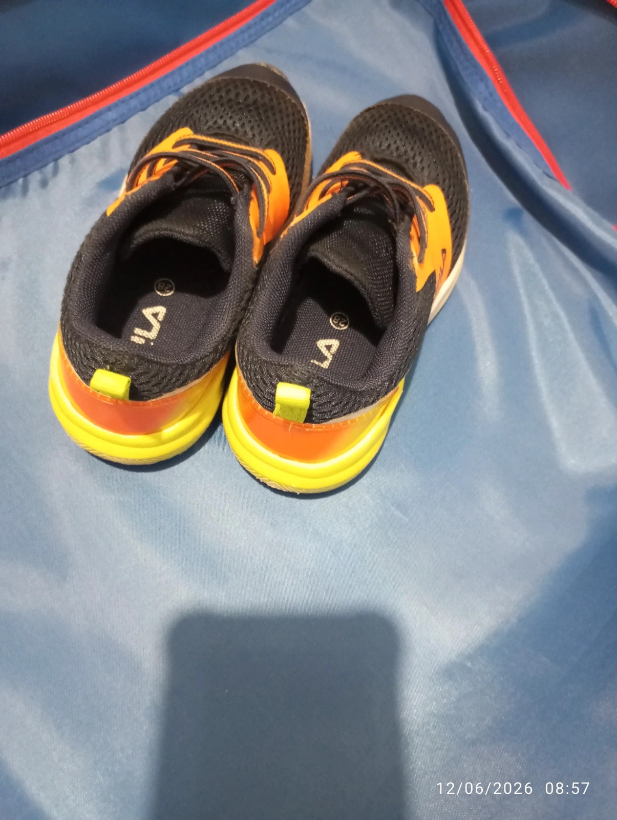 Zapatillas FILA Deportivas (Talla 28) - Como Nuevas! – FILA – taille 28 2
