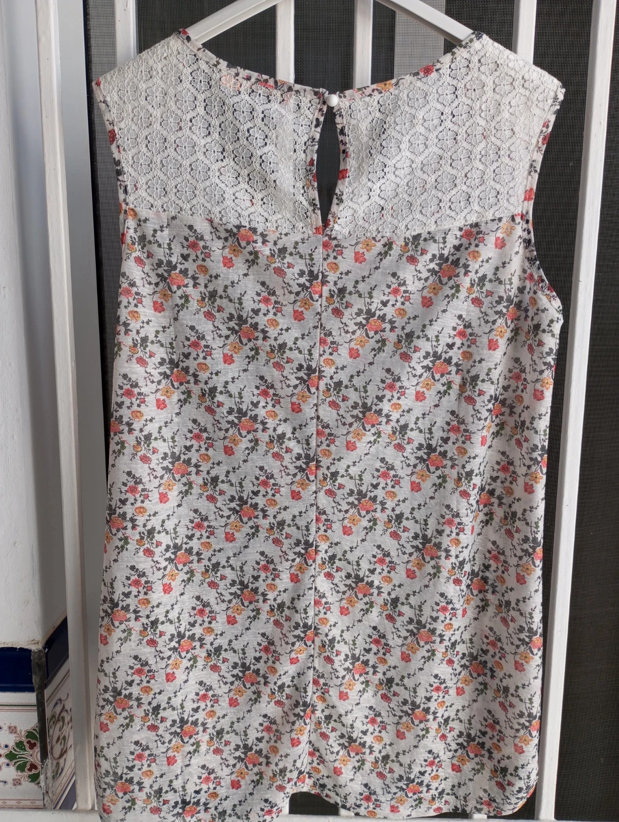 Blusa flores y encaje Talla L (Como nueva) – Moda Italiana – taille L / 40 / 12 2