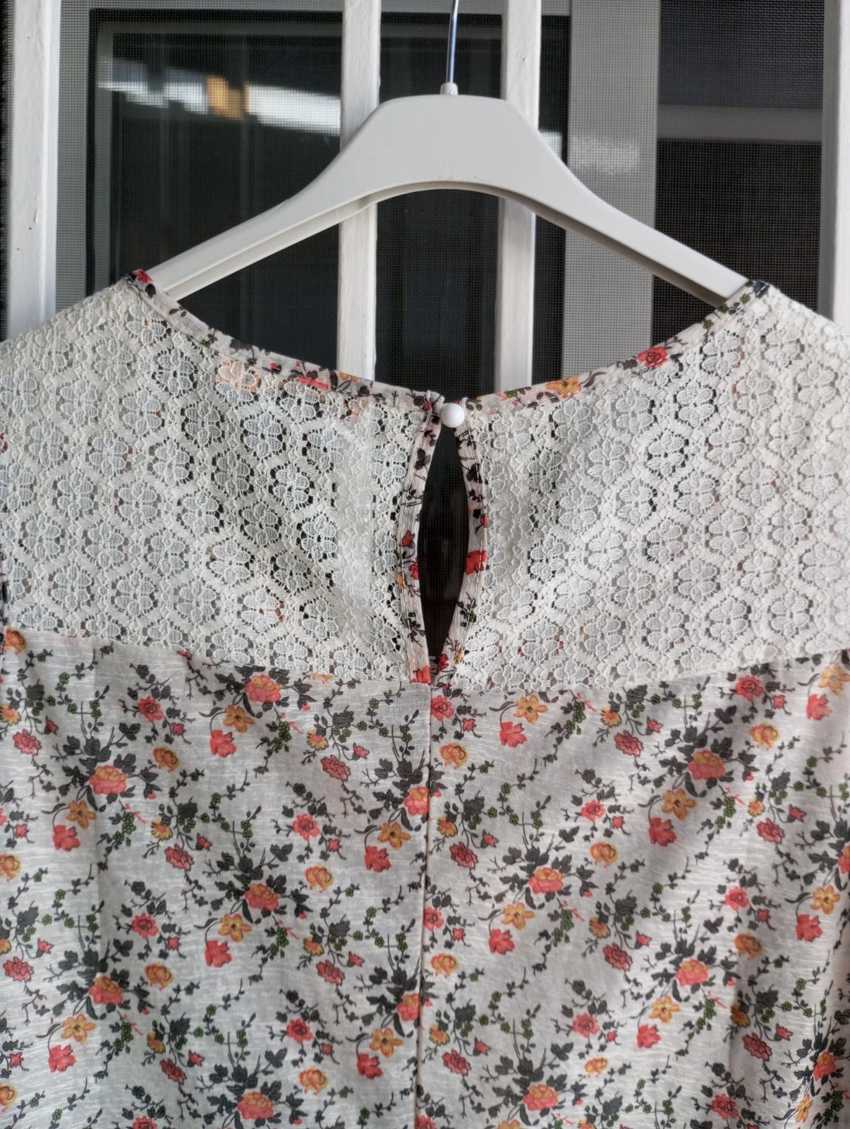 Blusa flores y encaje Talla L (Como nueva) – Moda Italiana – taille L / 40 / 12 3