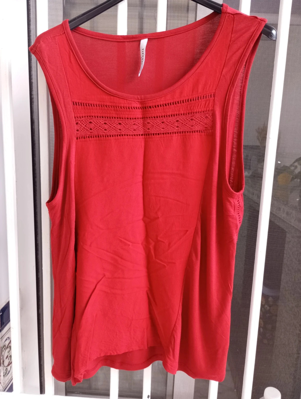 Preciosa camiseta de tirantes de la marca Tiffosi