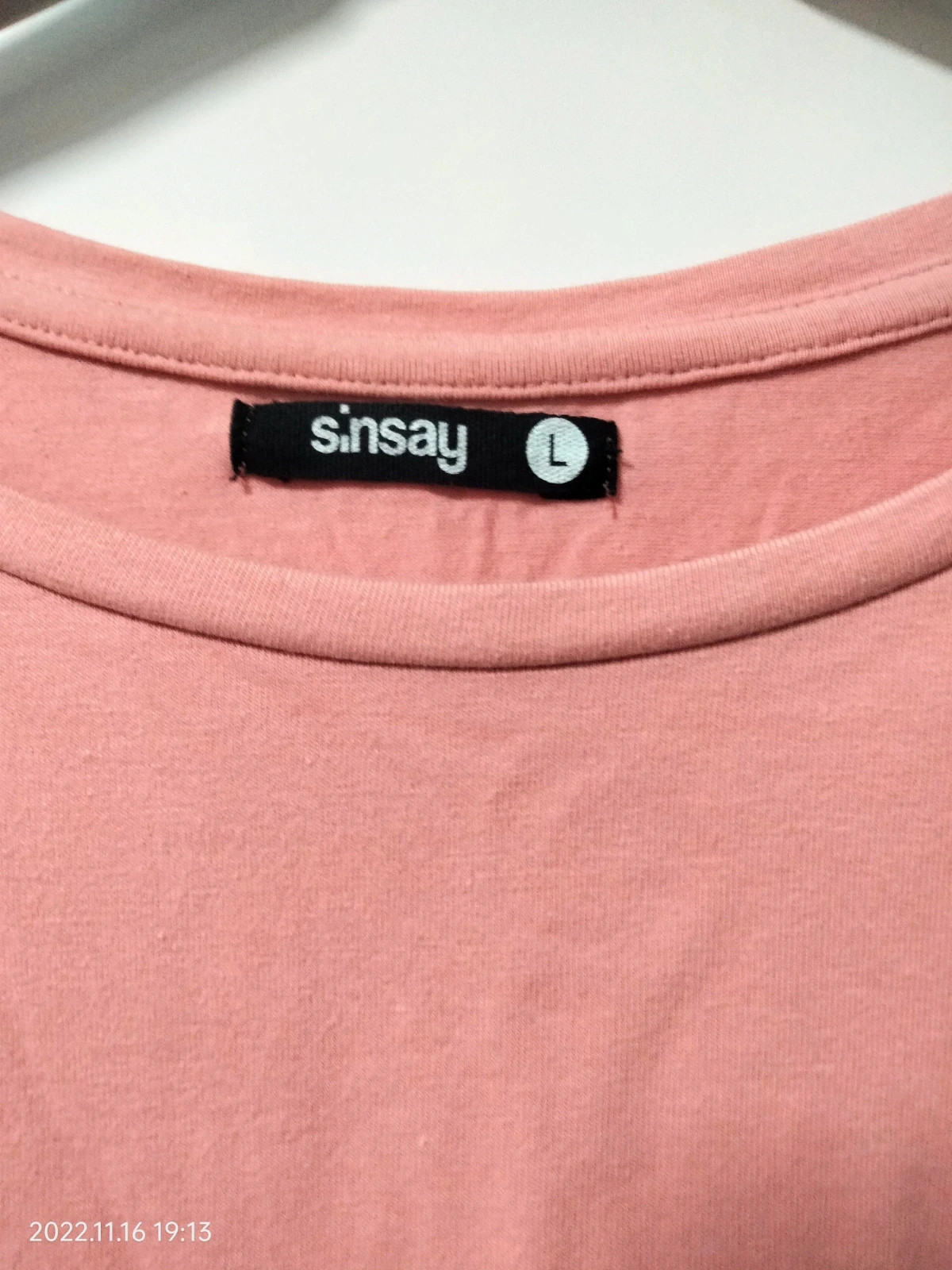 Camiseta rosa maquillaje Sinsay con volantes (Talla L) – Sinsay – taille L / 40 / 12 3