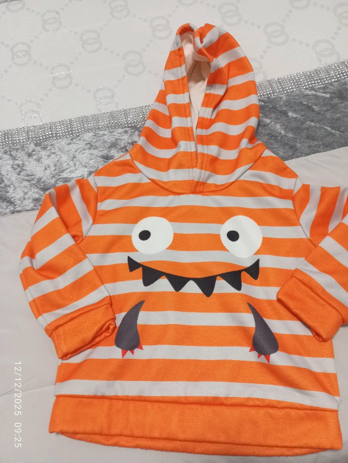 Sudadera monstruito – Shein – taille 4 ans / 104 cm