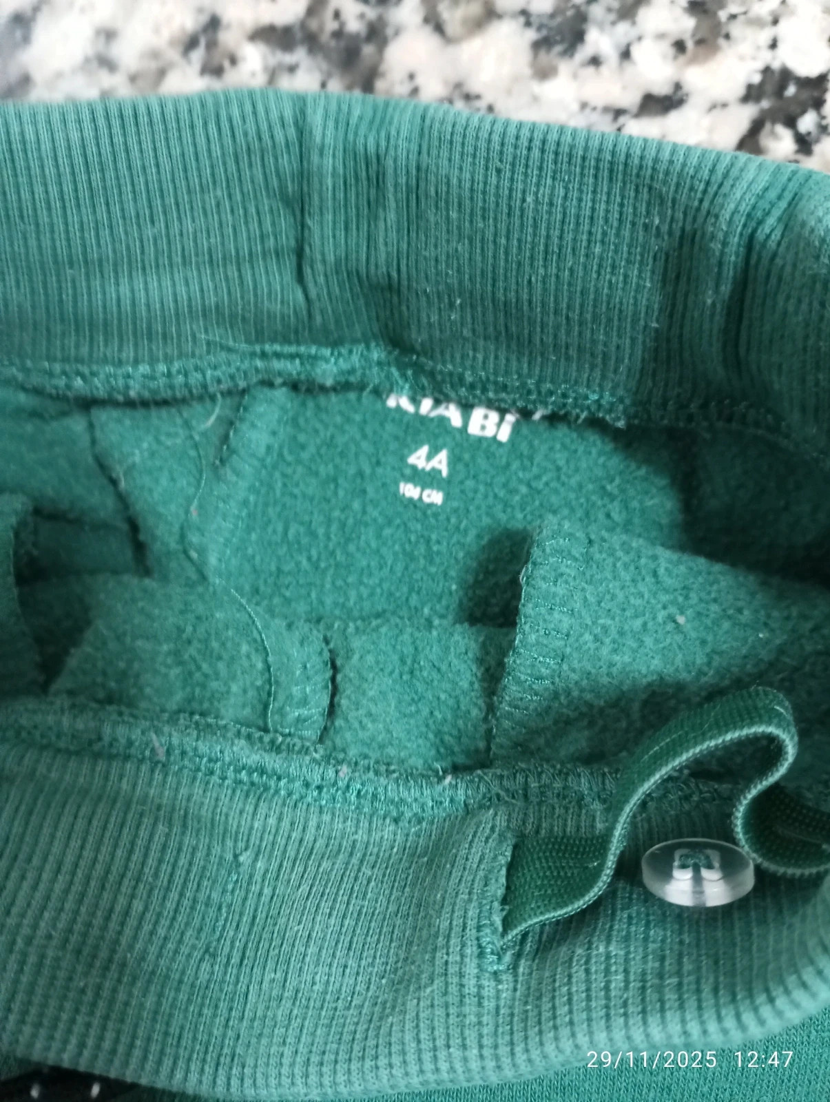 Pantalón verde kiabi – Kiabi – taille 4 ans / 104 cm 2