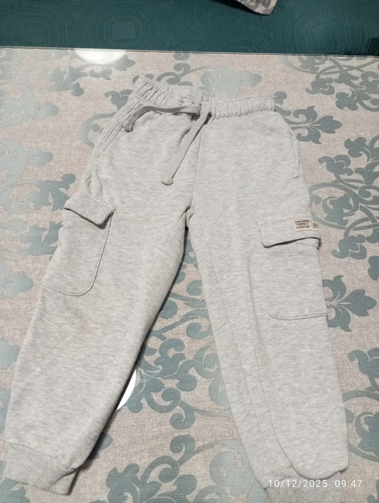 Pantalón chándal invierno – Kiabi – taille 4 ans / 104 cm 2