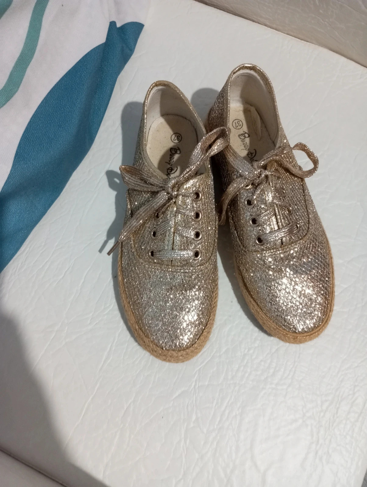 Zapatillas doradas – Buddy – taille 37