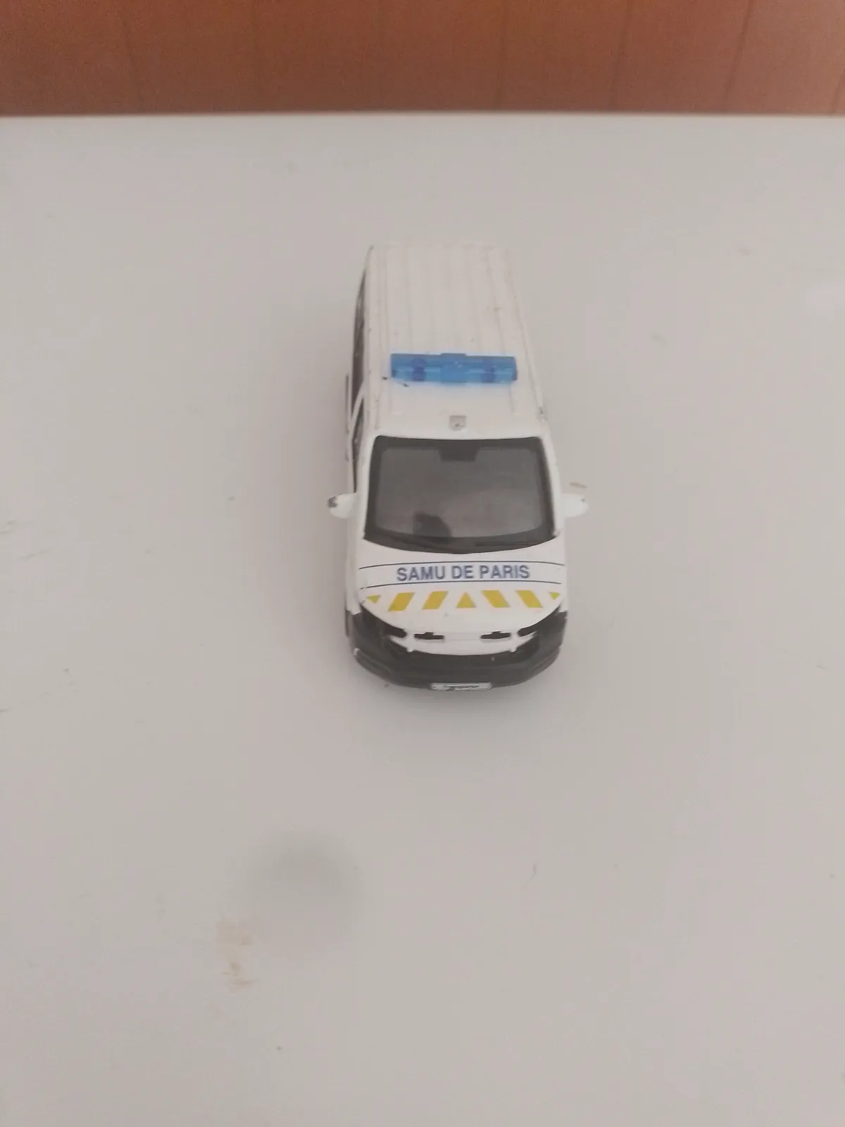 Jouet miniature – Volkswagen transporter – taille 6 ans 3