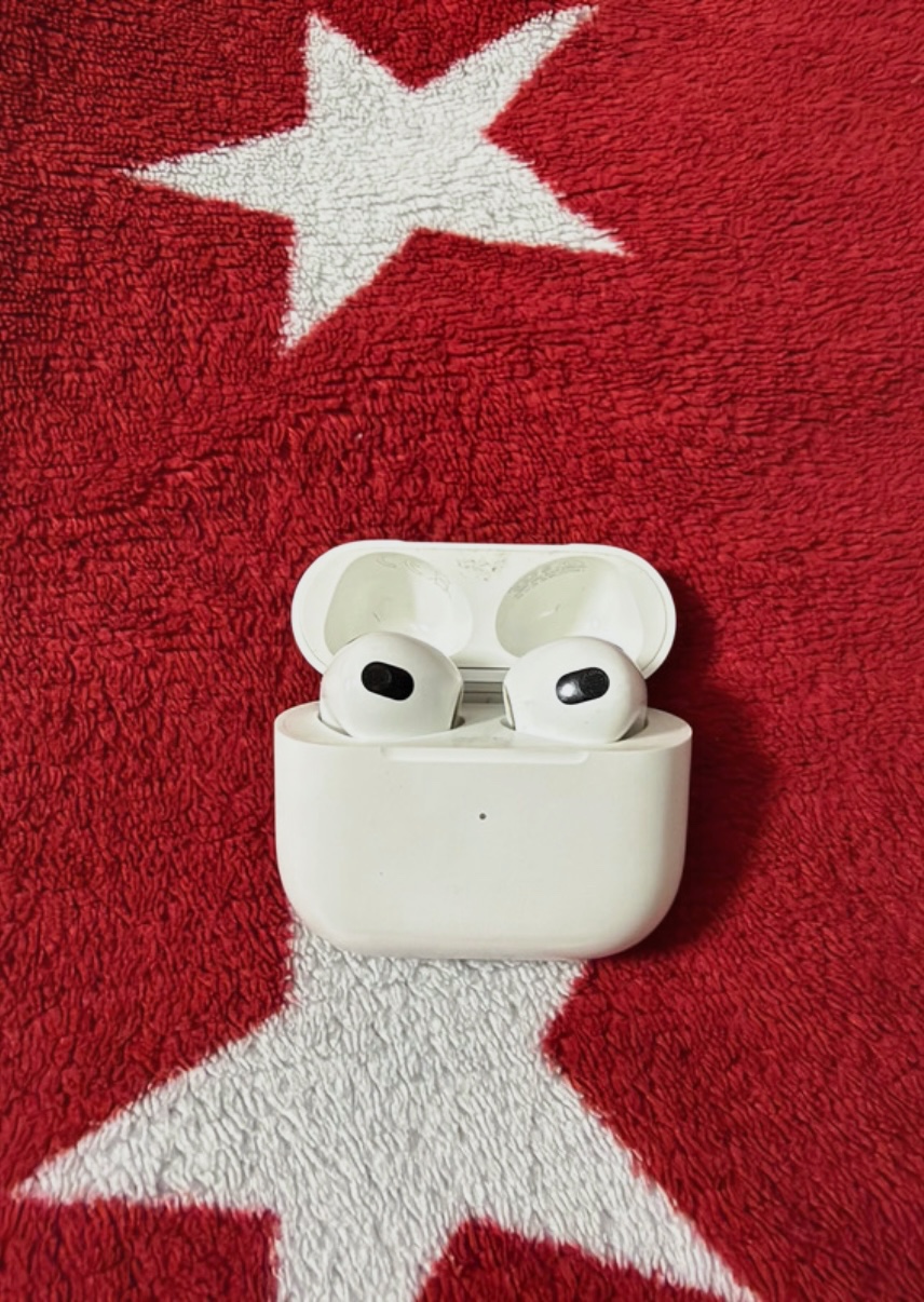 Écouteurs sans fil Apple AirPods 3ème génération