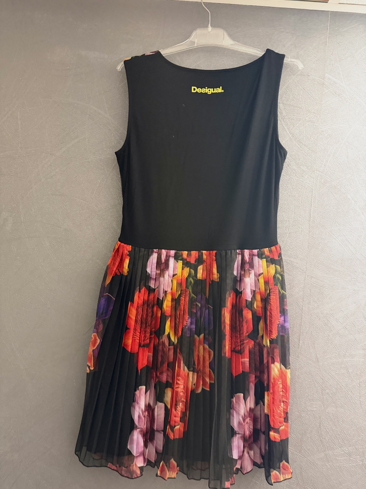 Robe sans manches Desigual à motif floral taille L – Desigual – taille L 2