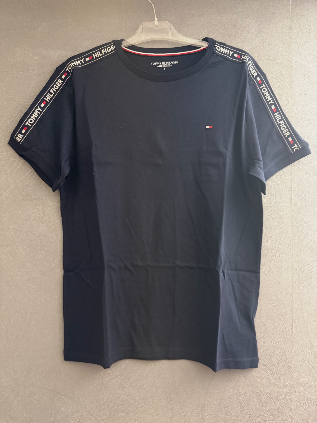 T-shirt Tommy Hilfiger bleu marine taille L – Tommy Hilfiger – taille L 3