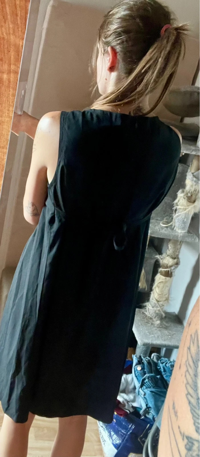 Robe noire – ne sais plus – taille XL / 42 / 14 2