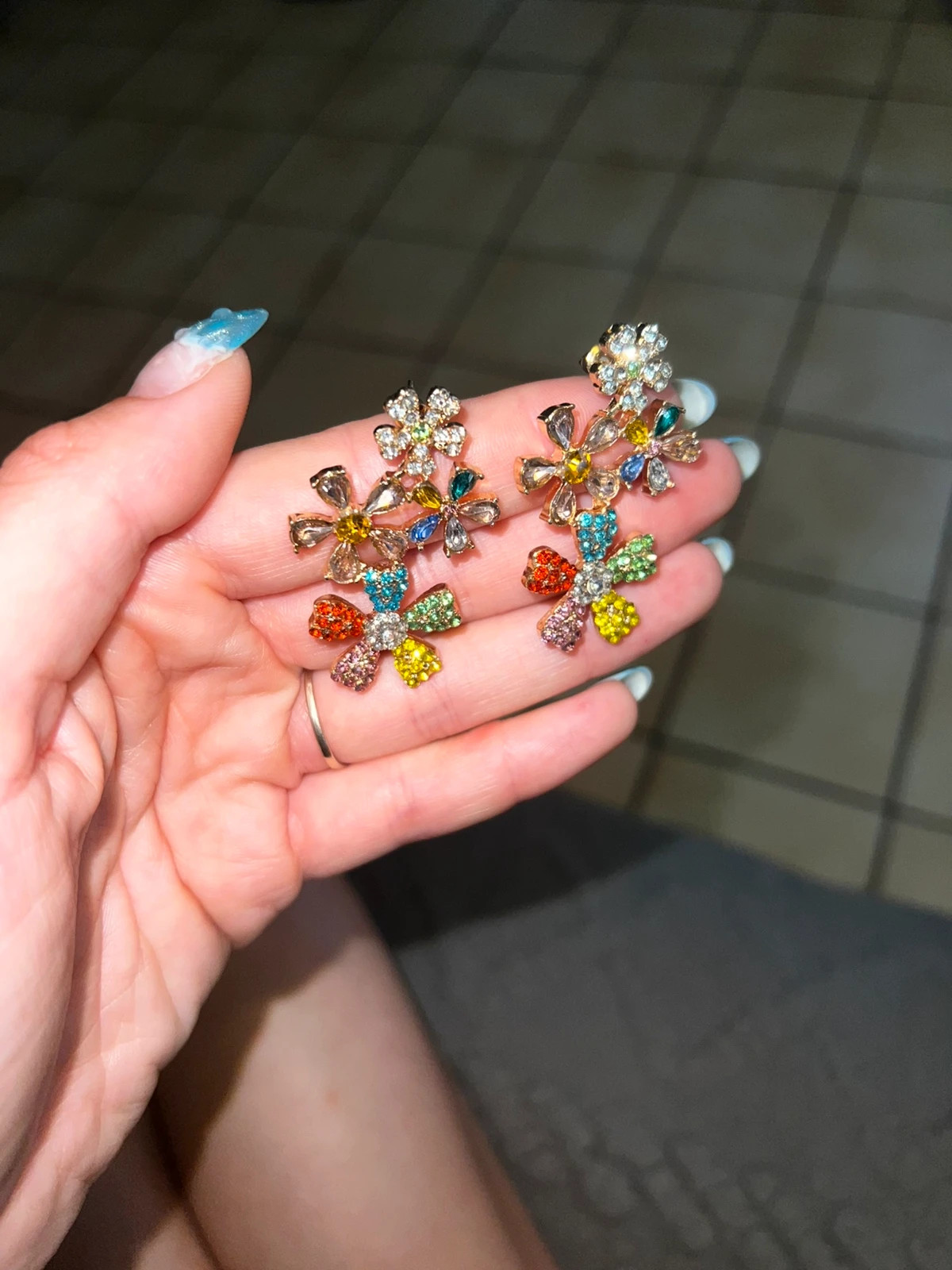 Boucle d’oreille – Boutique Parisienne 2