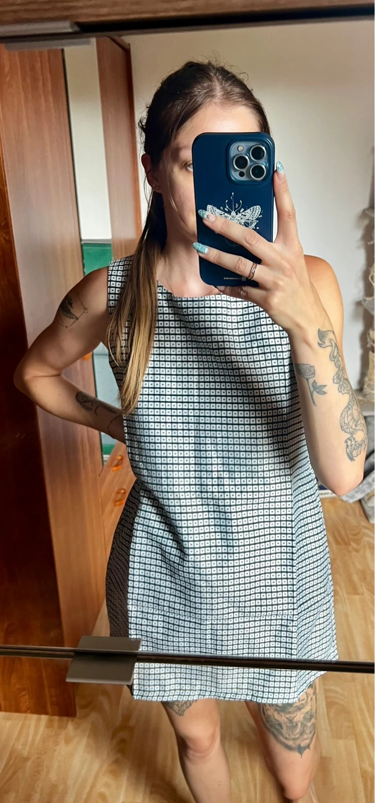 Robe courte – ne sais plus – taille S / 36 / 8