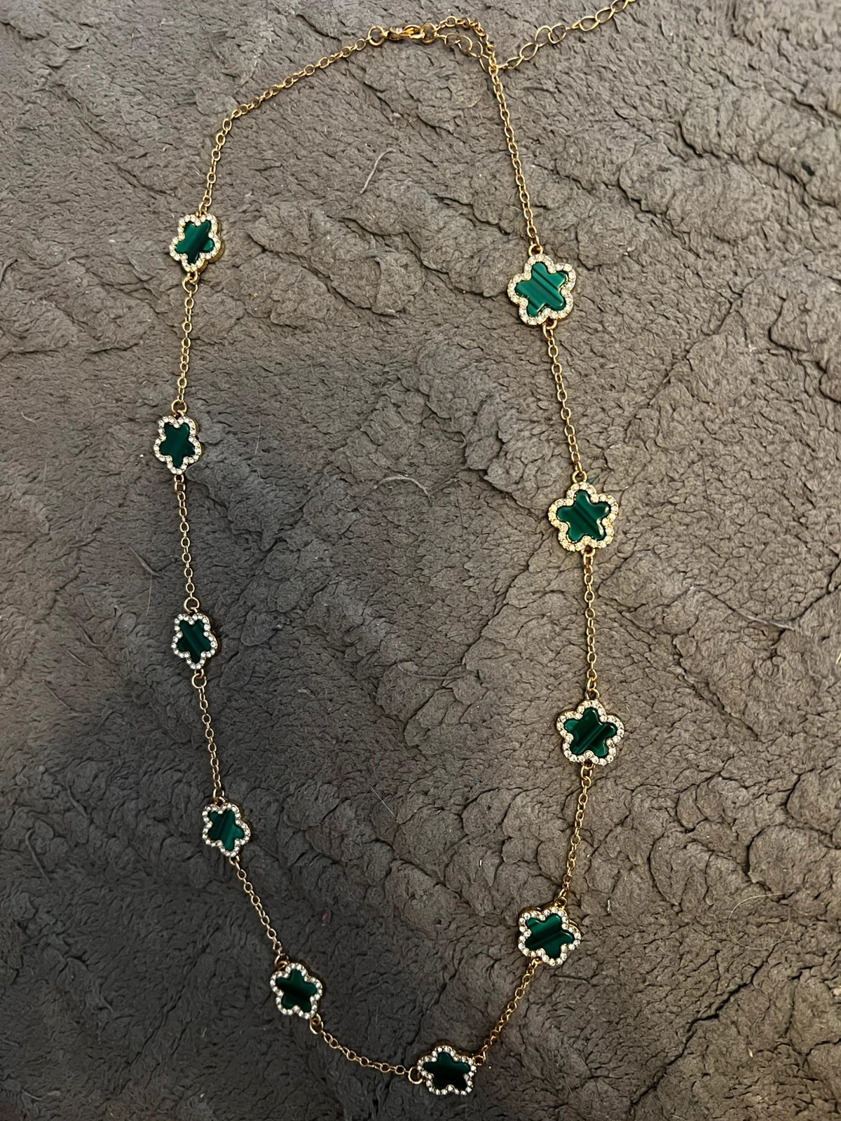 Collier fleurs – Boutique Parisienne 2