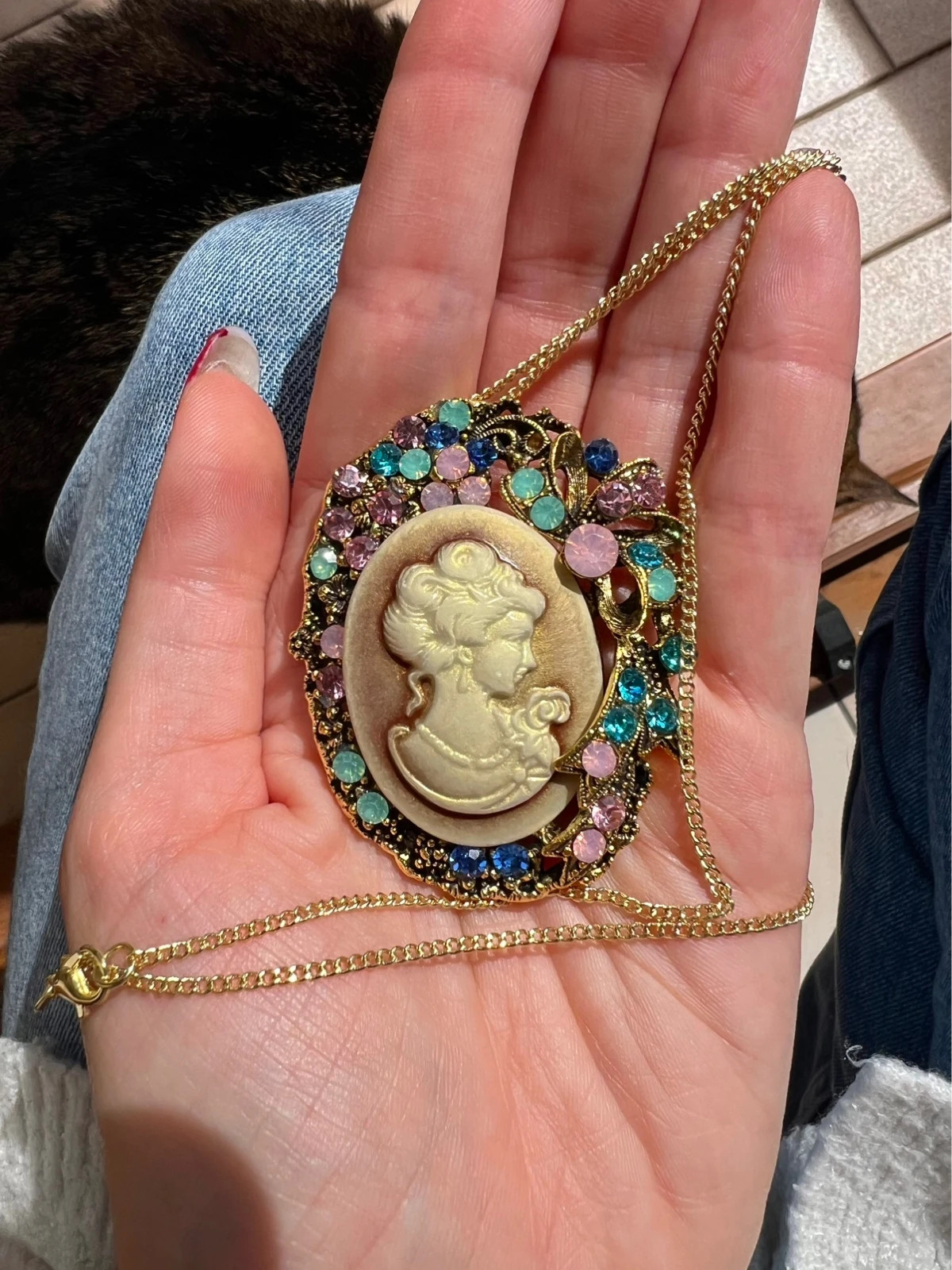 Broche