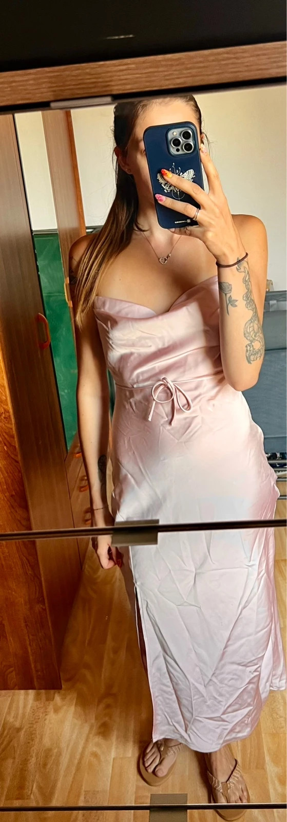 Robe rose
