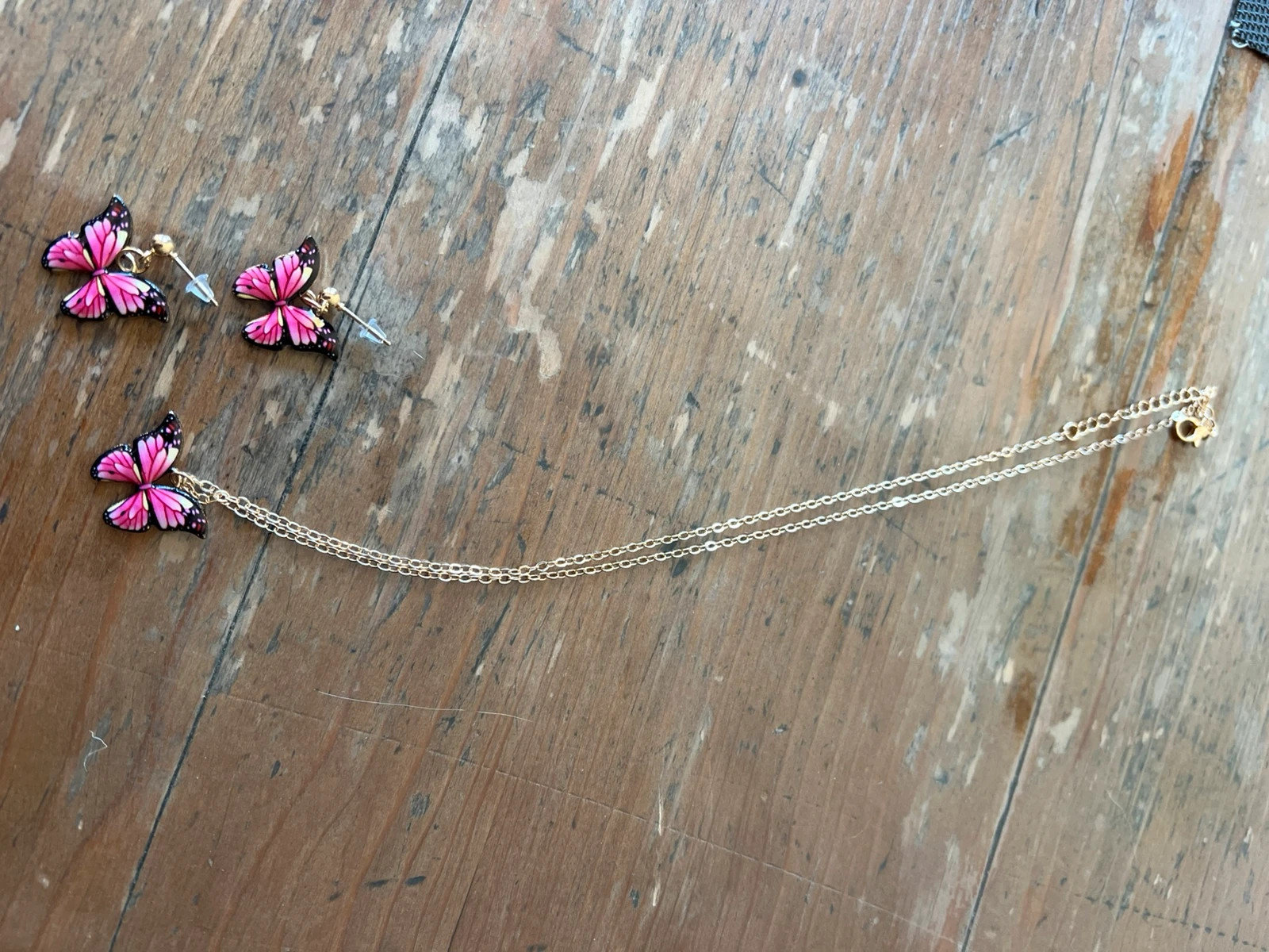 Collier et boucles d’oreilles