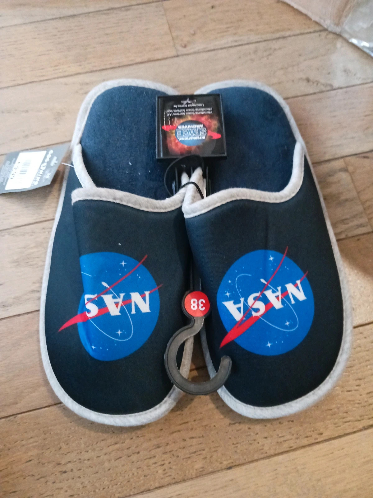 Chaussons NASA taille 38 à semelles rigides – Bubble Gum – taille 38 2