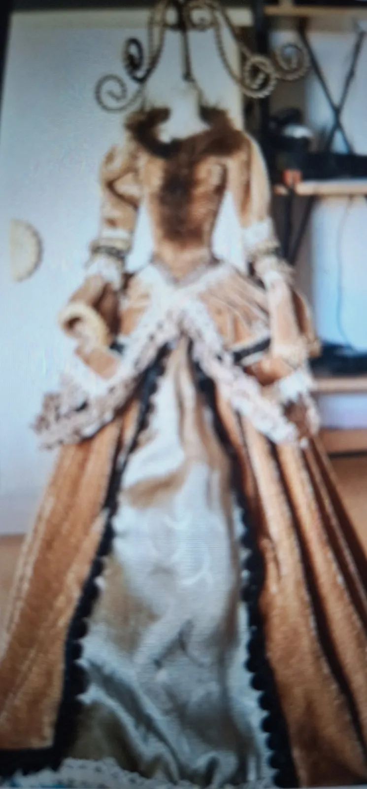 Comtesse porte bijoux