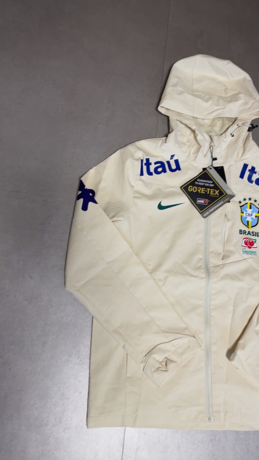 Veste coupe-vent Nike Brésil Gore-Tex – Nike – taille M 2