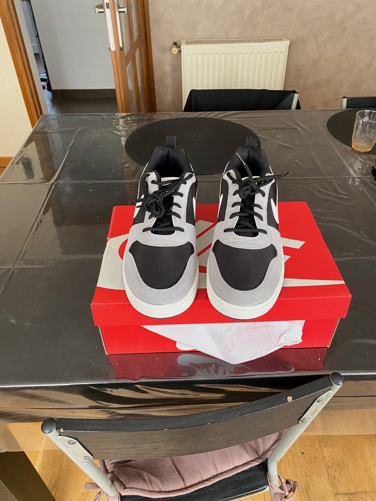 Baskets Nike Court Borough noires et grises – Nike – taille EU 44 3