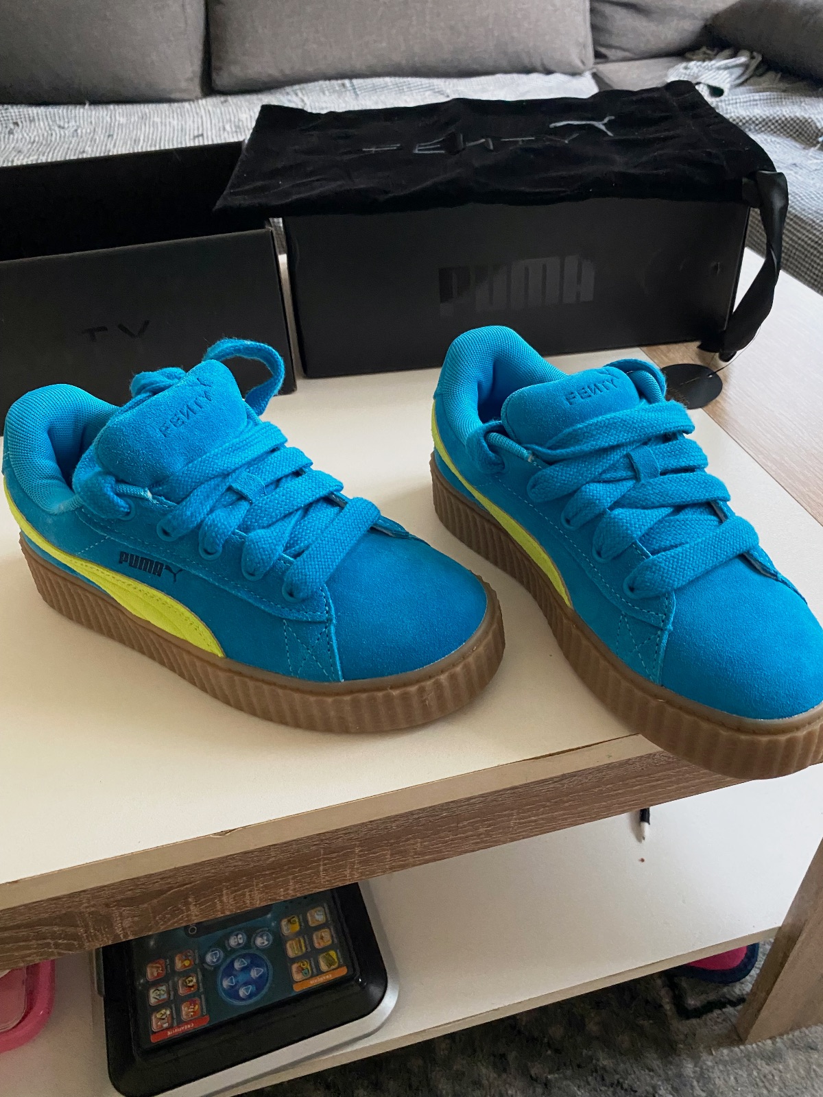 Baskets Puma x Fenty Creeper bleues et jaunes – Puma – taille EU 35 4