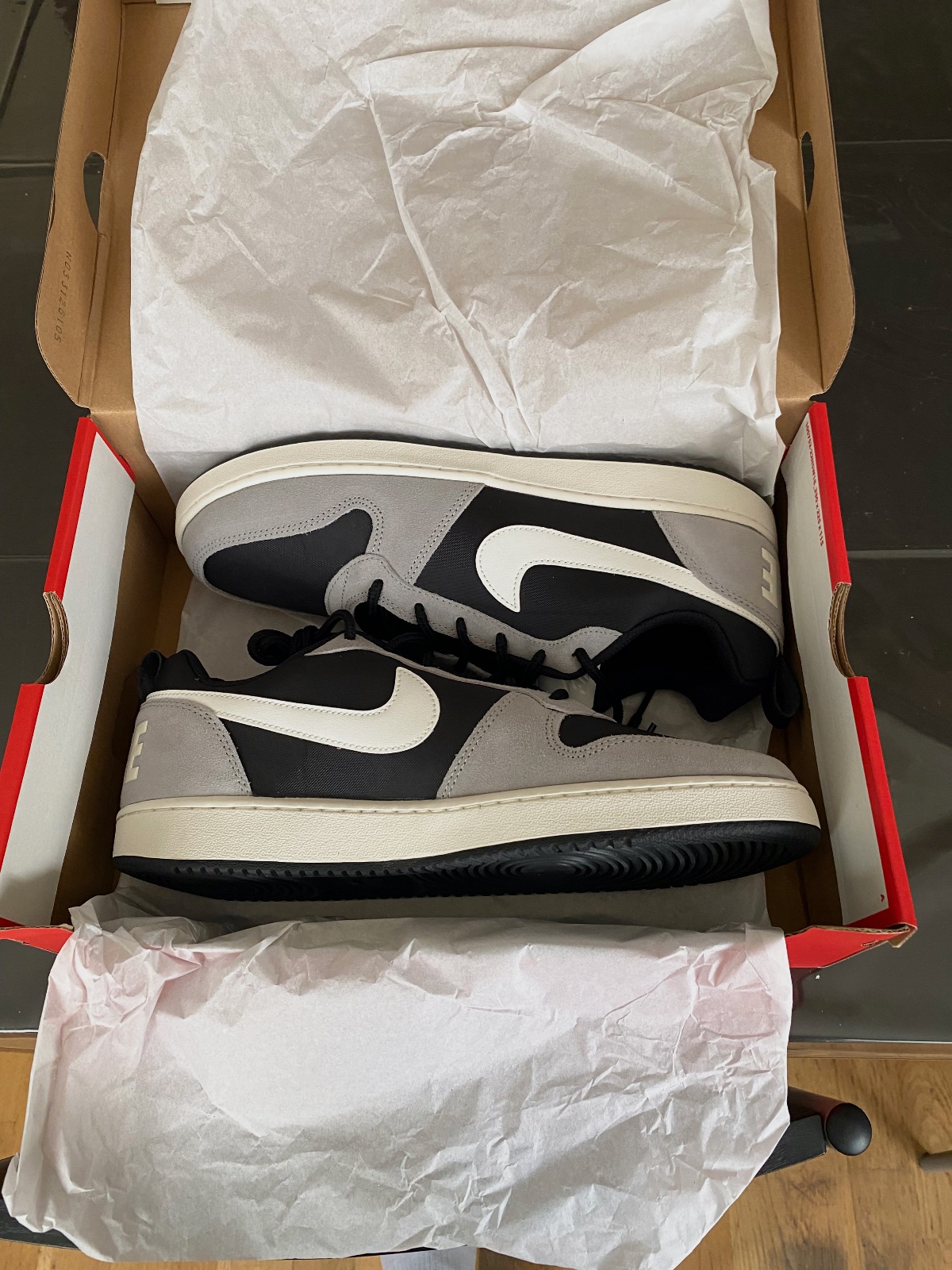 Baskets Nike Court Borough noires et grises – Nike – taille EU 44 8