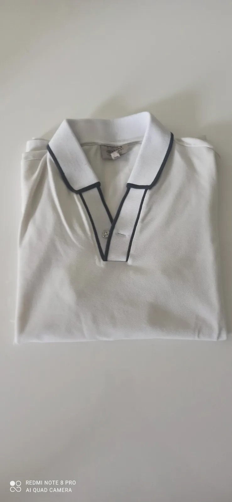 Polo Armani blanc avec liseré foncé — Taille M – Armani – taille M 4